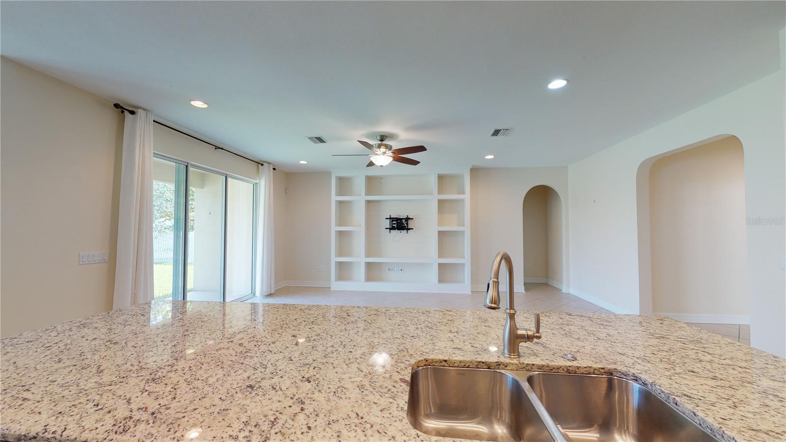 SEVEN OAKS PCLS C-1A & C-1B - Residential Lease