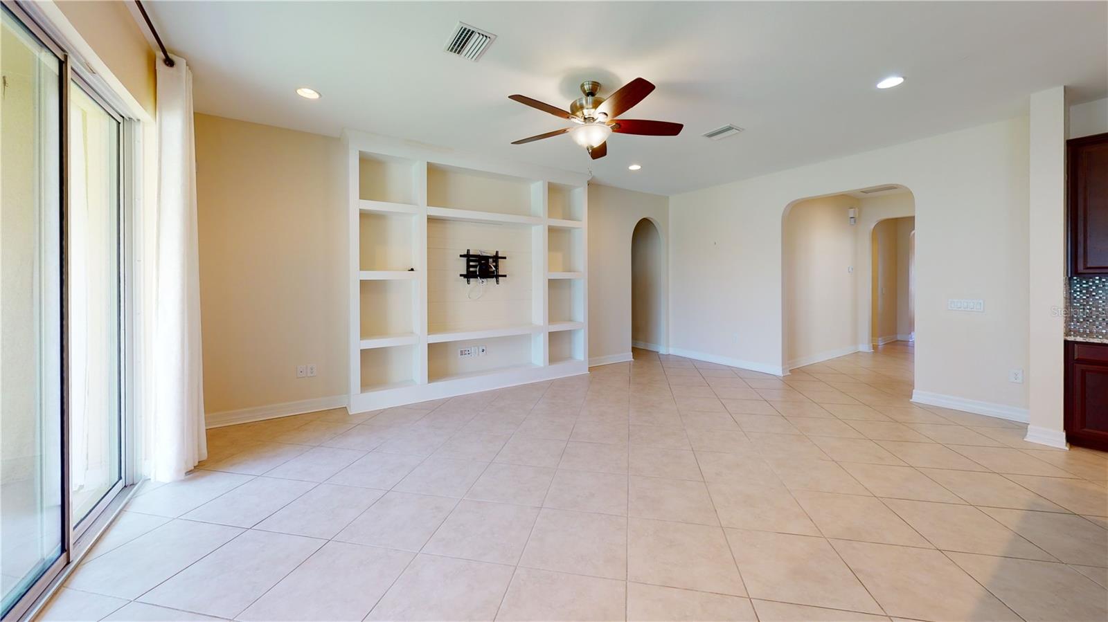 SEVEN OAKS PCLS C-1A & C-1B - Residential Lease