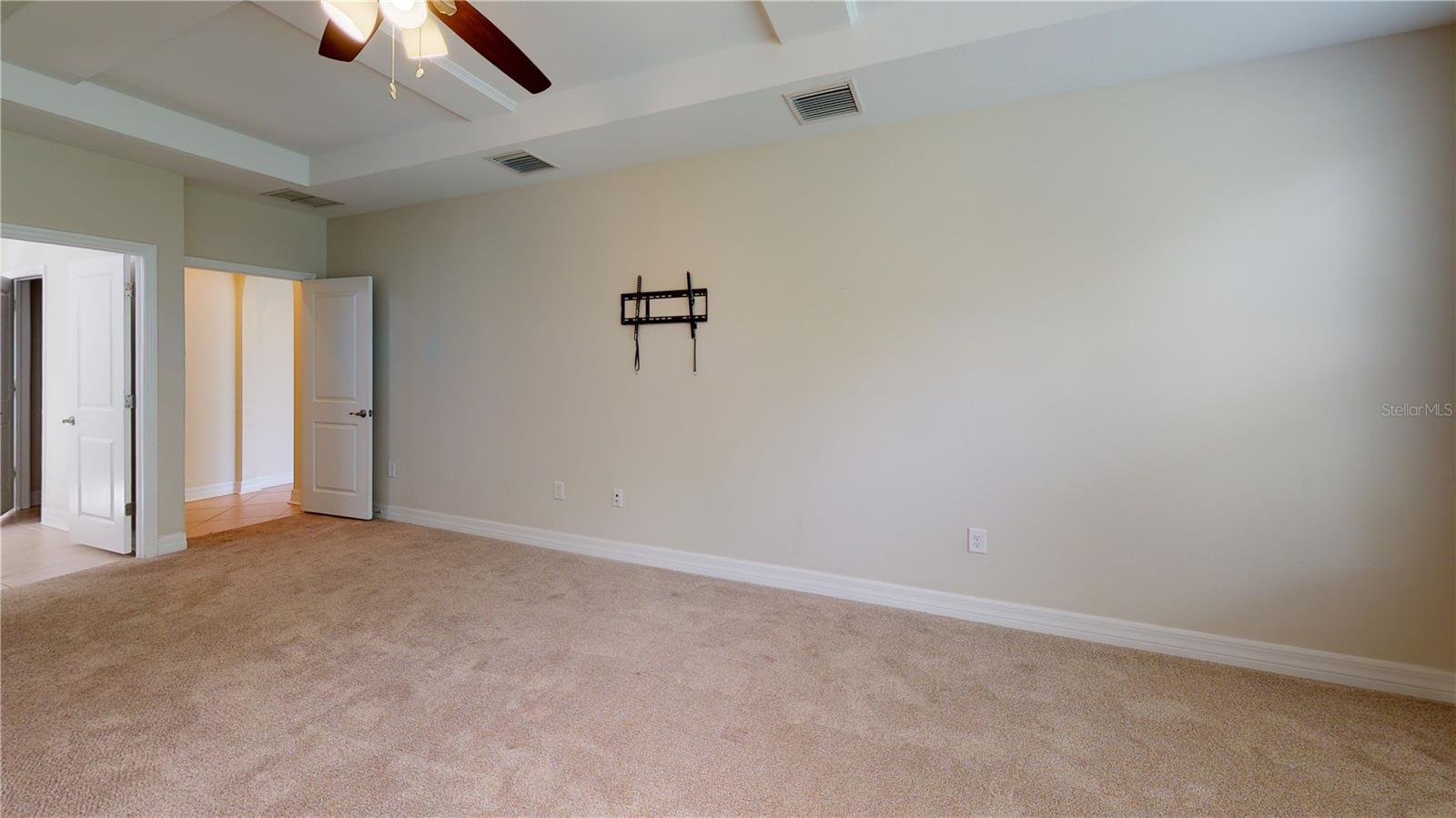 SEVEN OAKS PCLS C-1A & C-1B - Residential Lease