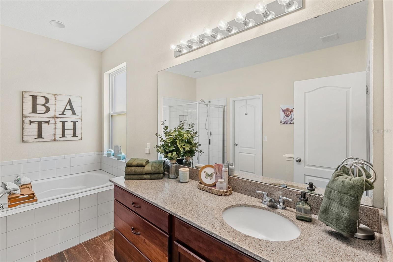 GRAND ISLAND RESERVE - Residential