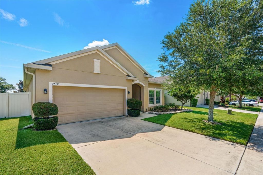 Photo of 2617 Limerick Circle, Grand Island, FL 32735 (MLS # G5099877)
