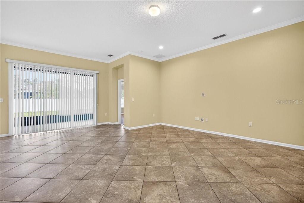 110 N COOPERS HAWK COURT