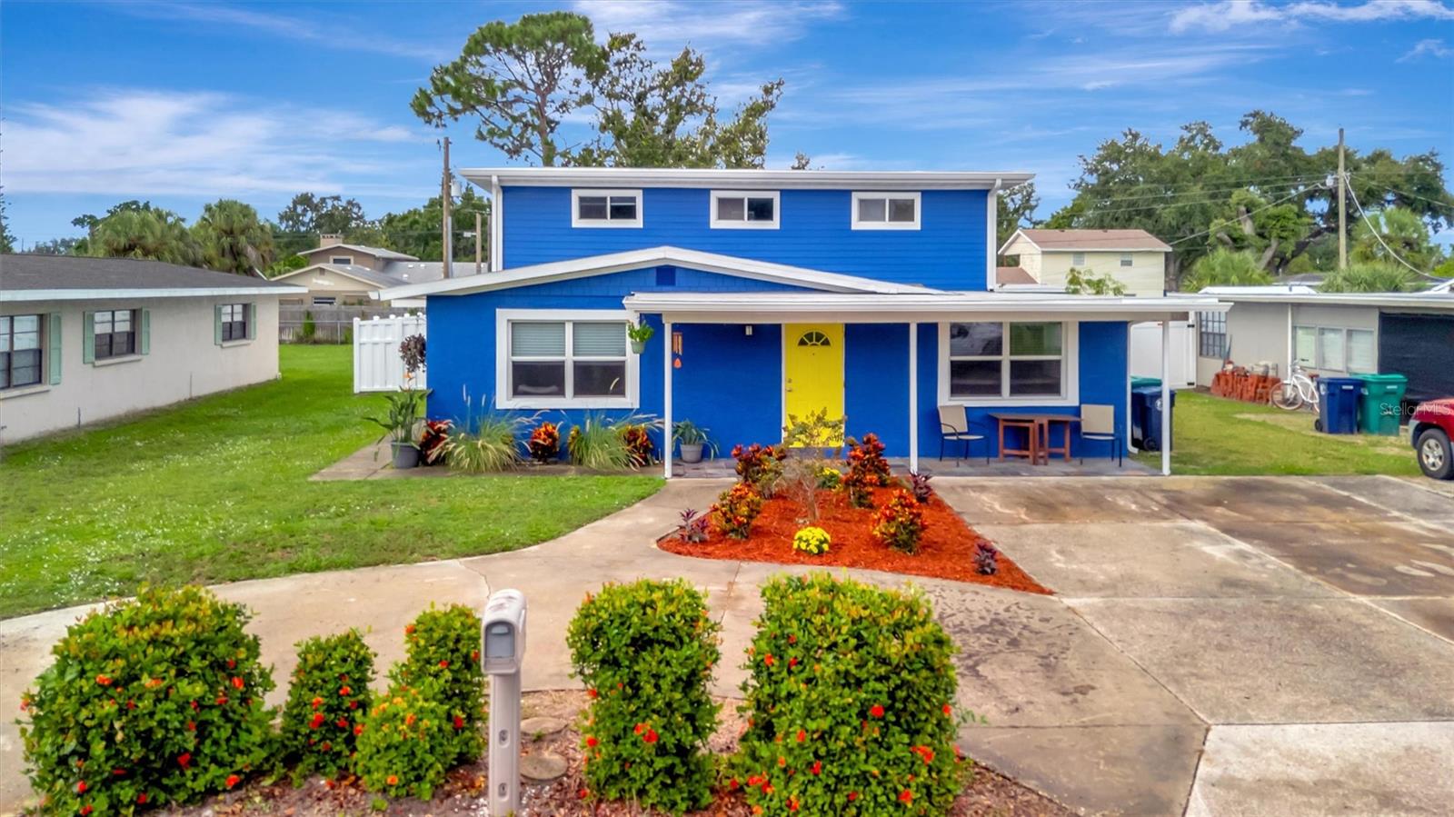 Updated salt-water pool home with flexible living—no HOA or deed restrictions. This 4-bed/3-bath residence features a main-floor primary bedroom for easy living and a second ensuite upstairs with a bonus room and private deck. The beautifully updated kitchen with shaker cabinetry and stone counters anchors a living room plus a true flex room (office, studio, playroom—your call). Indoors also offers inside laundry; outdoors you’ll enjoy a brand new fenced backyard, covered front porch, a circular driveway with extra parking, and a sparkling salt-water pool.
Recent investments (the heavy lifting is done—move in and enjoy): Hardie Board fiber-cement siding and freshly painted exterior (2024), seamless gutters (2024), new electrical panel (2024—an upgrade your homeowner’s insurer is likely to appreciate), new salt-system pool equipment & light (2025), PVC privacy fence (2025), roof (2019), cure-in-place pipe lining (2020), and custom window shades.
Location: minutes to Snead Island and Emerson Point Preserve for trails, kayaking, birding, and sunset lookouts—plus convenient to Riverwalk dining/events, marinas and boat ramps, with quick connections to US-41/301, I-275/I-75, downtown Bradenton/Palmetto, and an easy drive to the Gulf beaches of Anna Maria Island. Bring the boat, work vehicle, or toys—no approvals needed.
