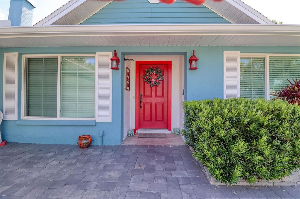 Photo of 16605 Round Oak Drive, Tampa, FL 33618 (MLS # TB8379836)