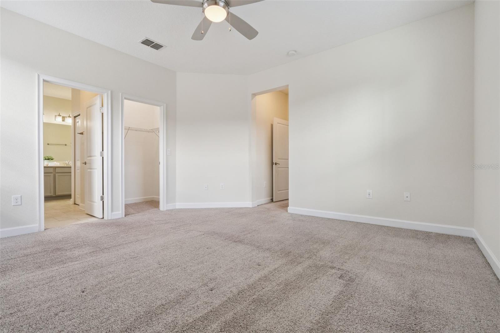 TRADITIONS PH 02 - Residential