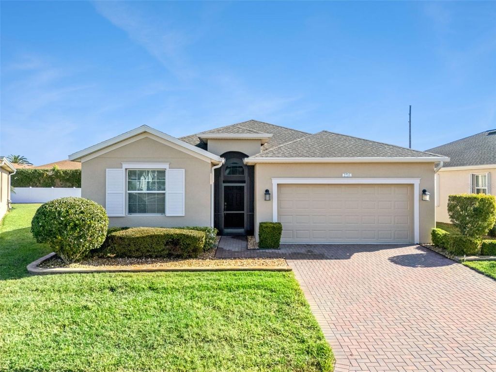 Photo of 2733 Attwater Loop, Winter Haven, FL 33884 (MLS # P4937444)