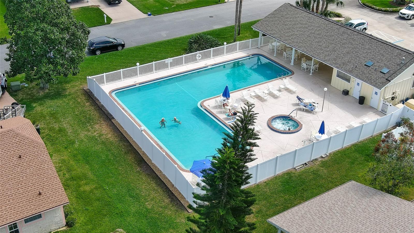 FAIRGREEN HOA UNIT 1B - Residential