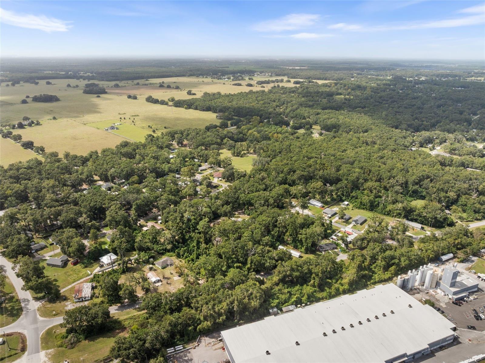 GONDOLA GARDENS - Land