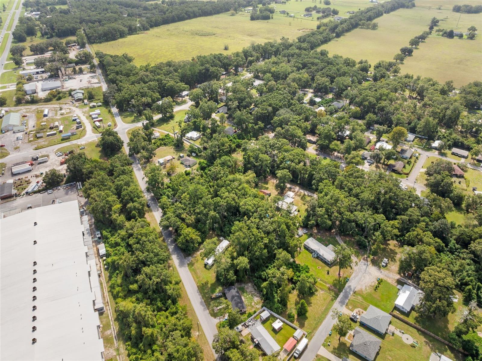 GONDOLA GARDENS - Land