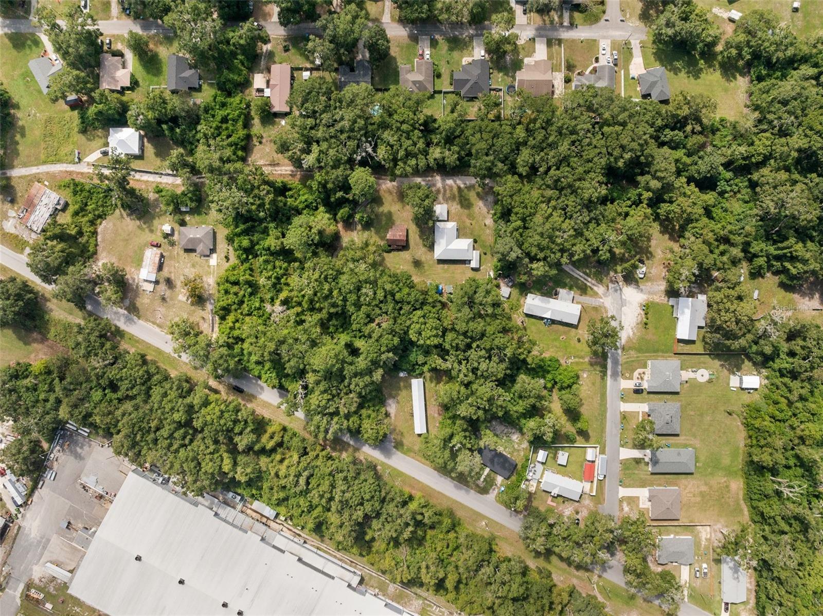 GONDOLA GARDENS - Land