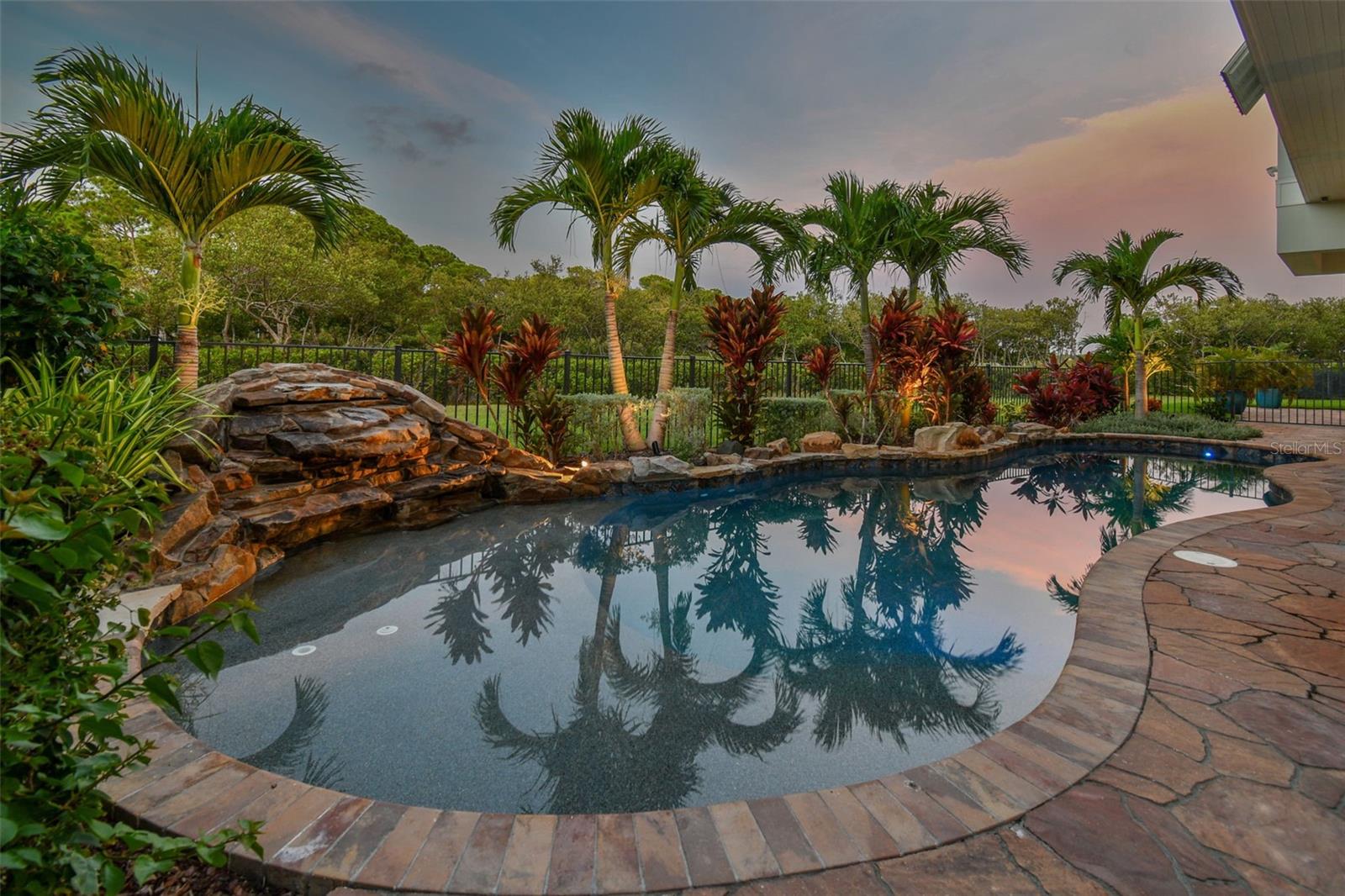 POINT SEASIDE PH 2 - Residential