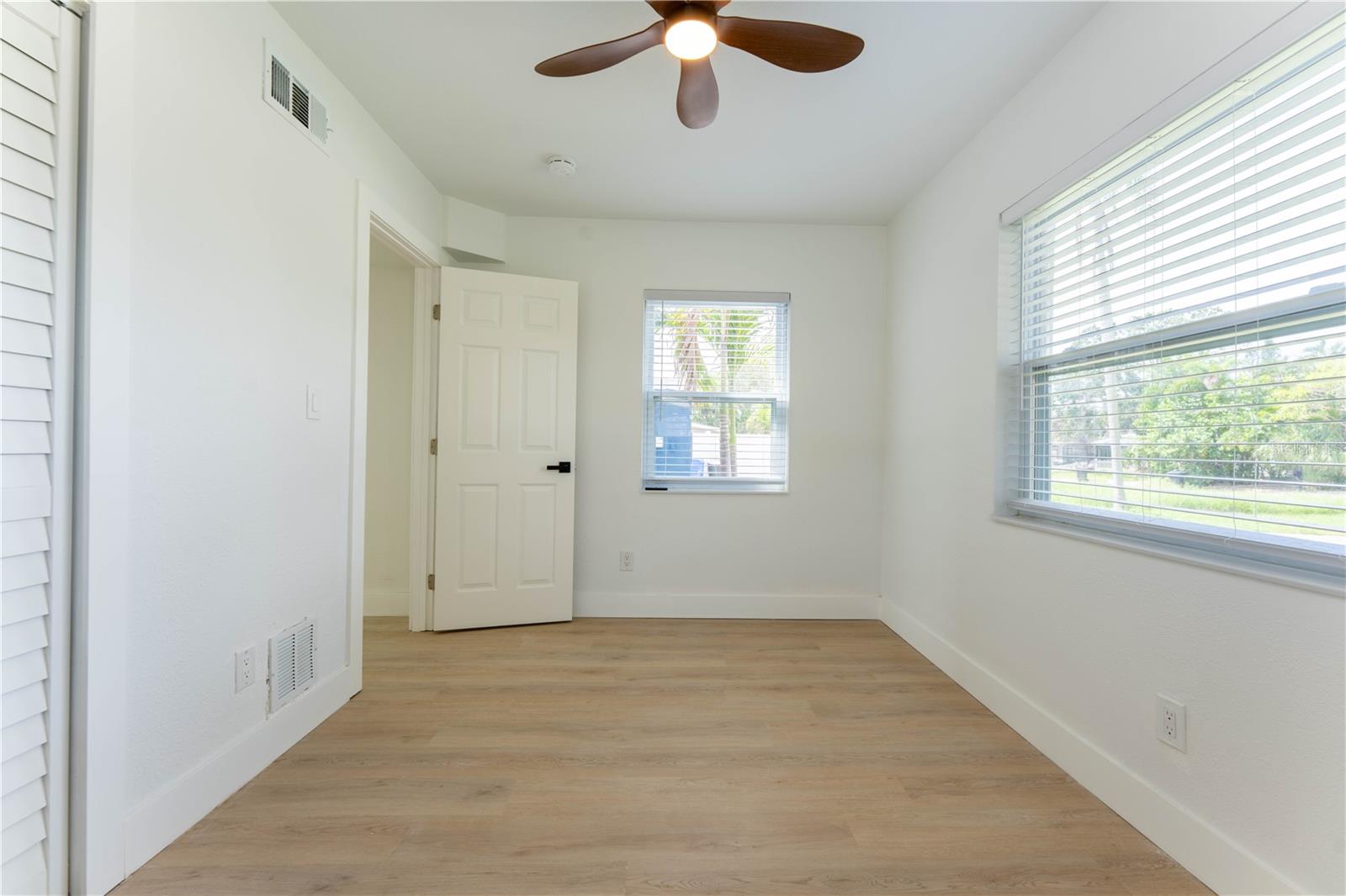 SHORE ACRES OVERLOOK SEC - Residential Lease