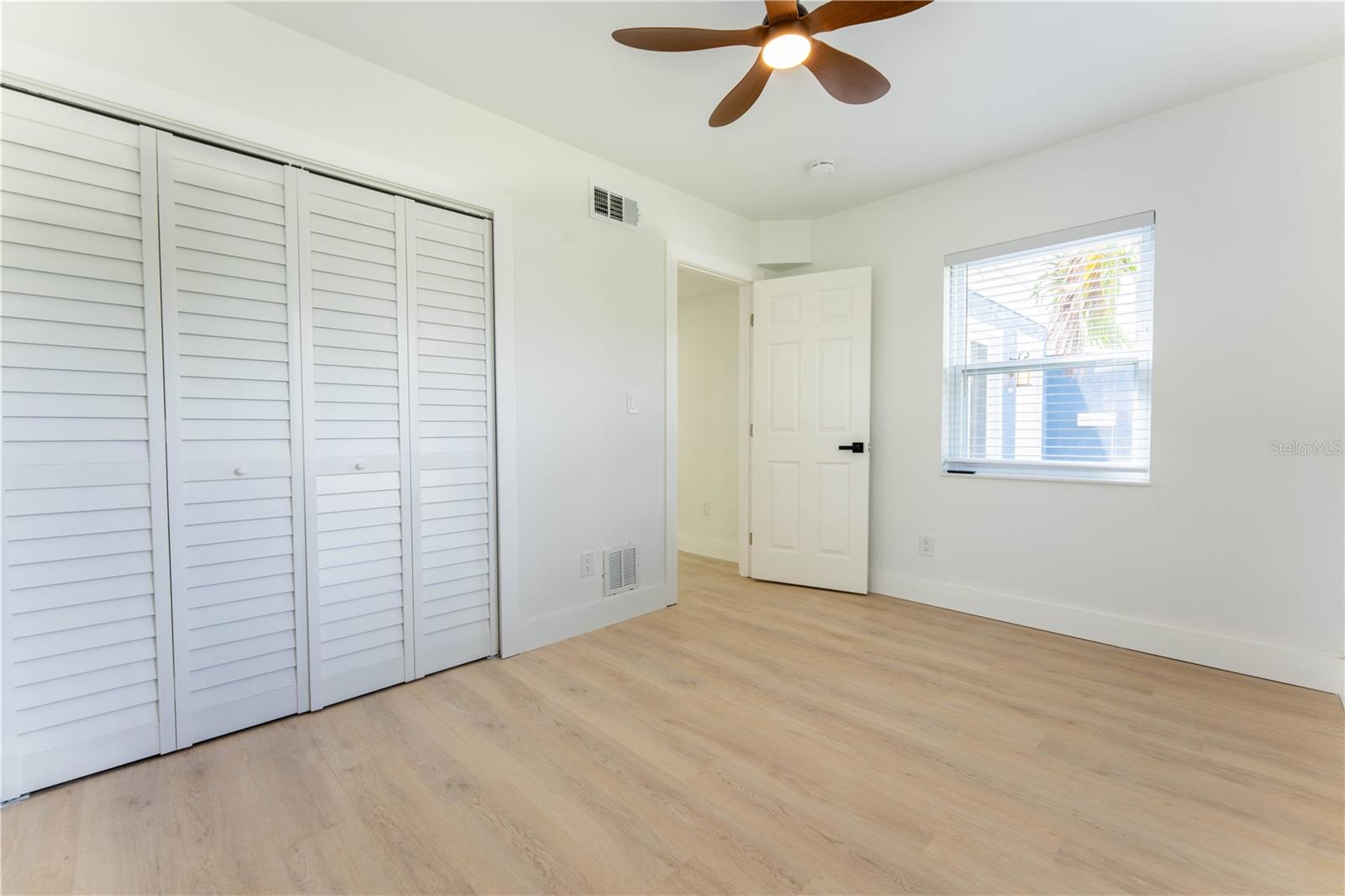 SHORE ACRES OVERLOOK SEC - Residential Lease