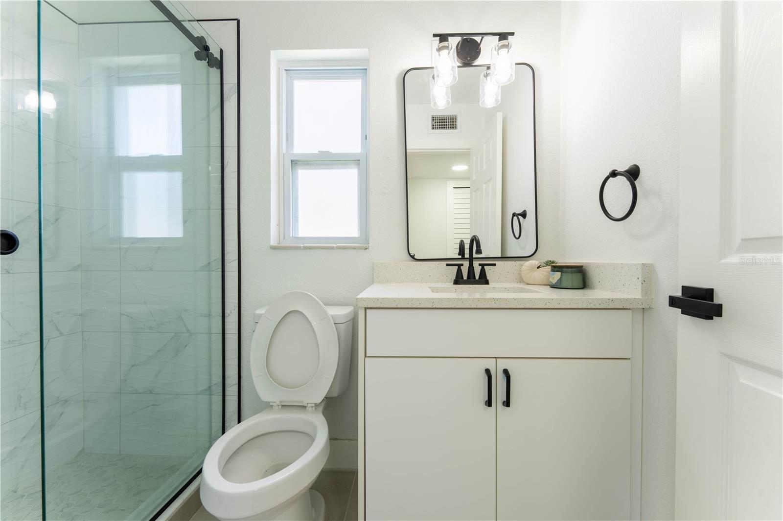 SHORE ACRES OVERLOOK SEC - Residential Lease