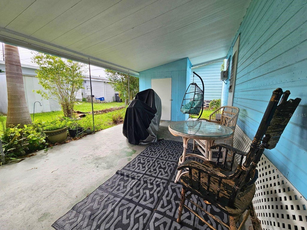Photo of 710 49th Avenue Drive W, Bradenton, FL 34207 (MLS # S5158290)