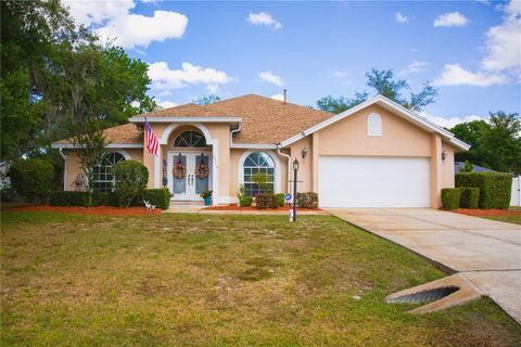 A home in WINTER HAVEN