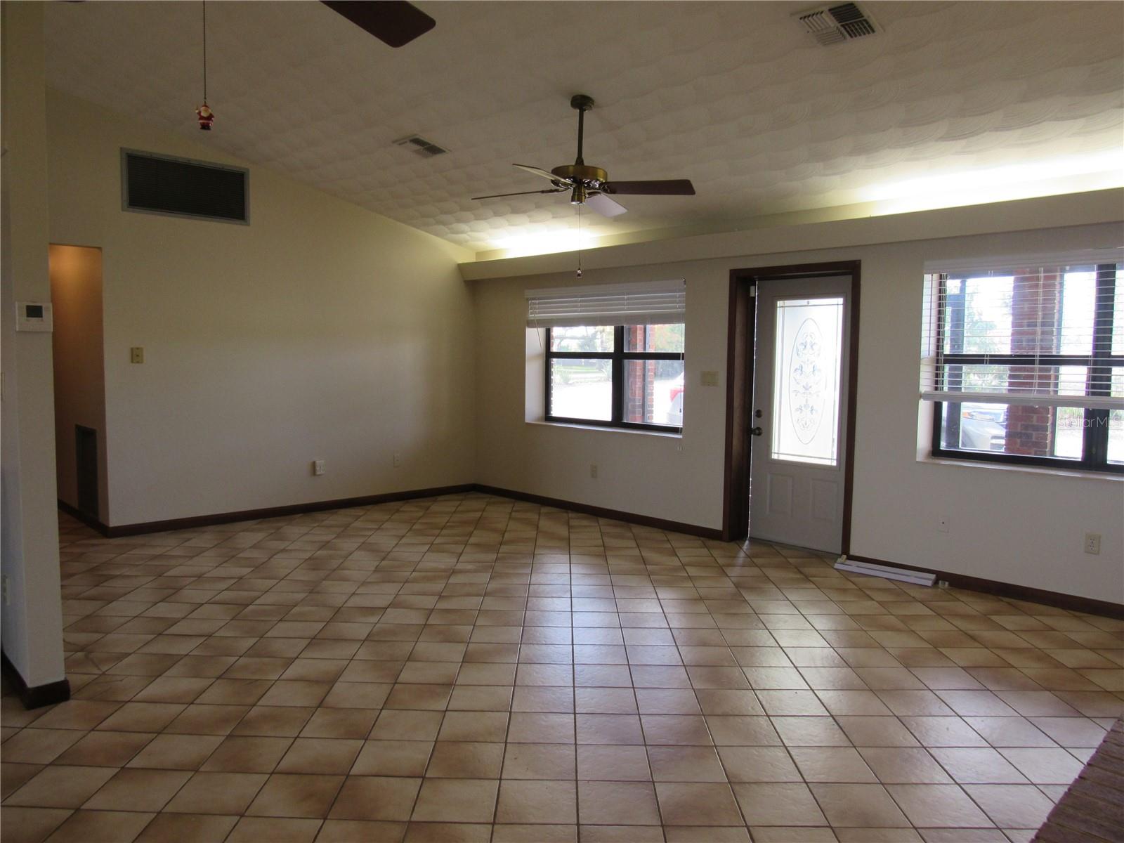 WOEPPEL LANDING - Residential