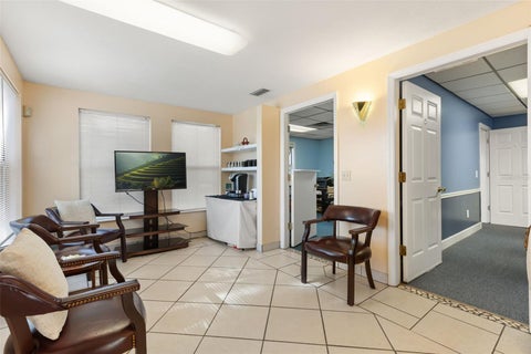 Tiny photo for 305 N Sinclair Avenue, Tavares, FL 32778 (MLS # G5118144)