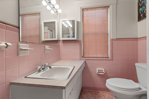 Tiny photo for 305 N Sinclair Avenue, Tavares, FL 32778 (MLS # G5118144)