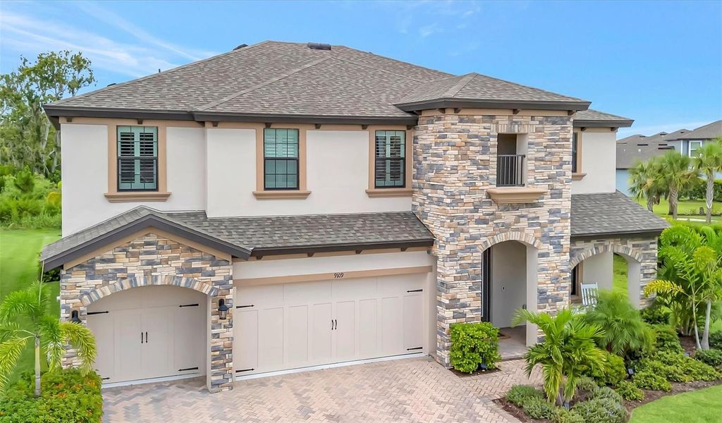 Photo of 9109 Warm Springs Circle, Parrish, FL 34219 (MLS # TB8417176)