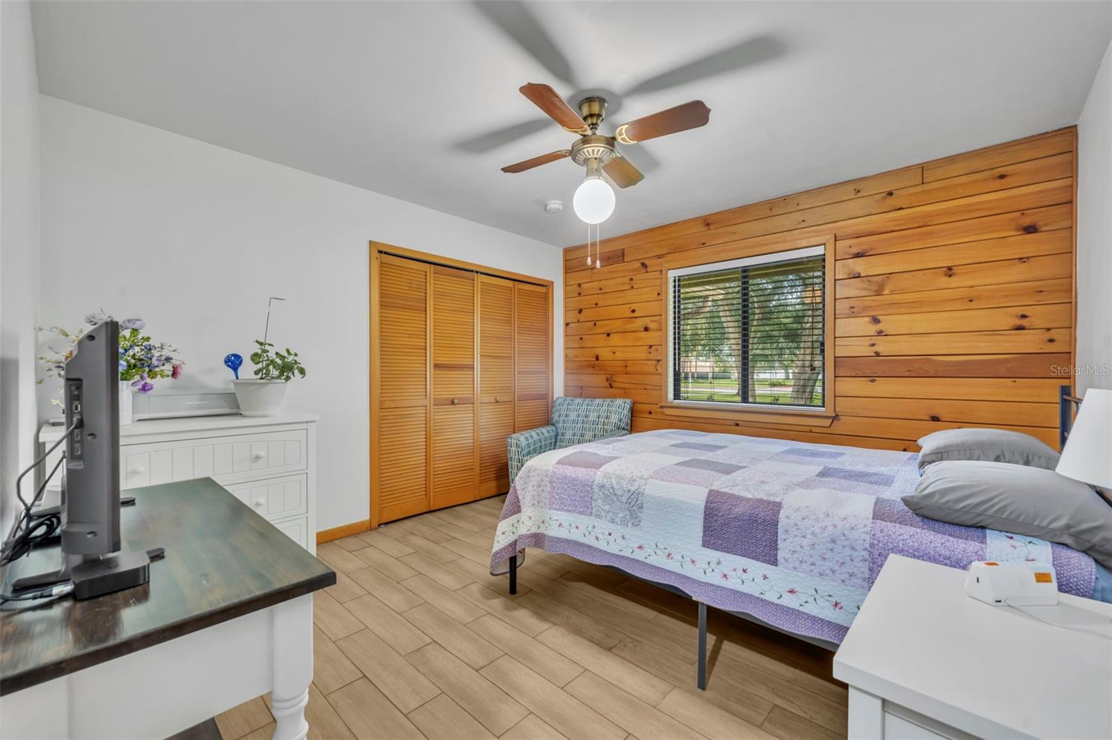 ROSS LAKE SHORES - Residential