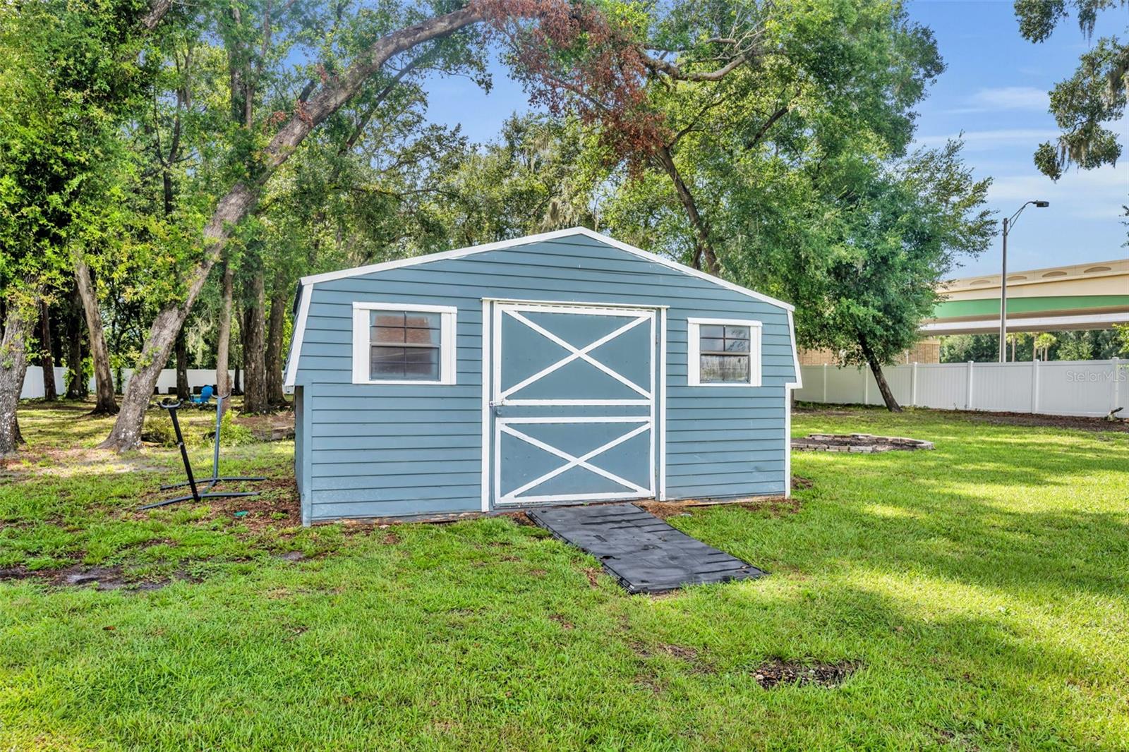 ROSS LAKE SHORES - Residential