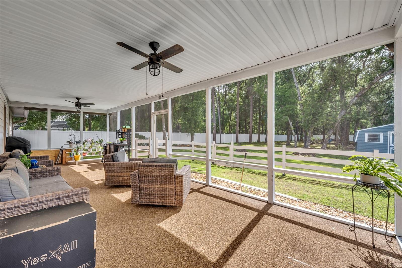 ROSS LAKE SHORES - Residential