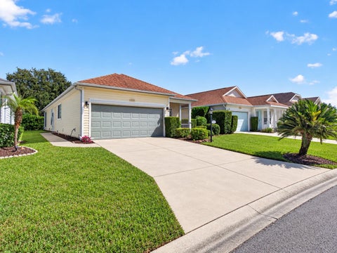 Tiny photo for 25247 Cranes Roost Circle, Leesburg, FL 34748 (MLS # G5119329)