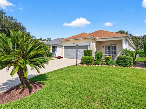 Tiny photo for 25247 Cranes Roost Circle, Leesburg, FL 34748 (MLS # G5119329)