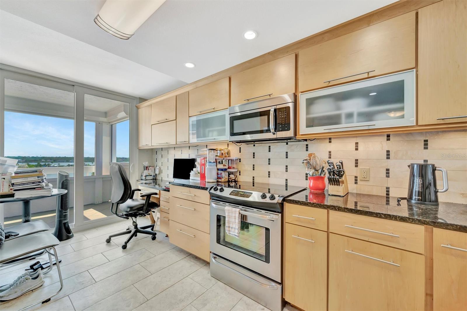 REDINGTON TOWERS 1 CONDO - Residential