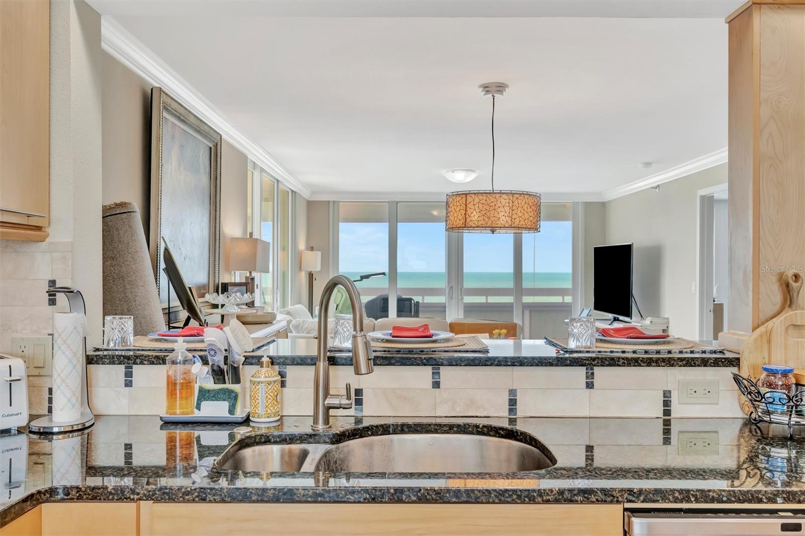 REDINGTON TOWERS 1 CONDO - Residential