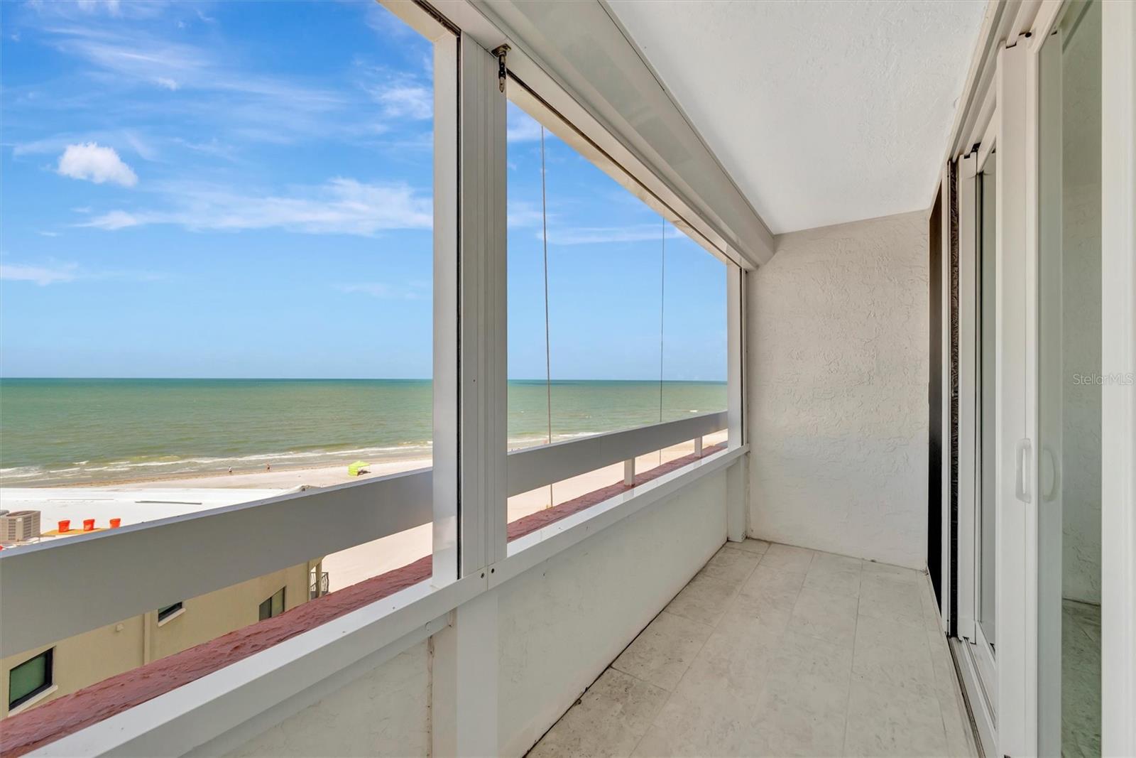 REDINGTON TOWERS 1 CONDO - Residential