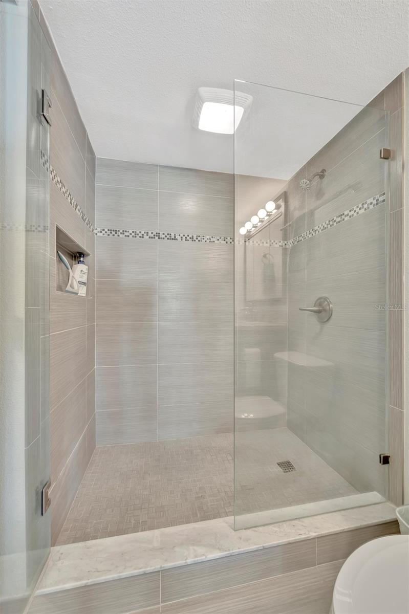 REDINGTON TOWERS 1 CONDO - Residential