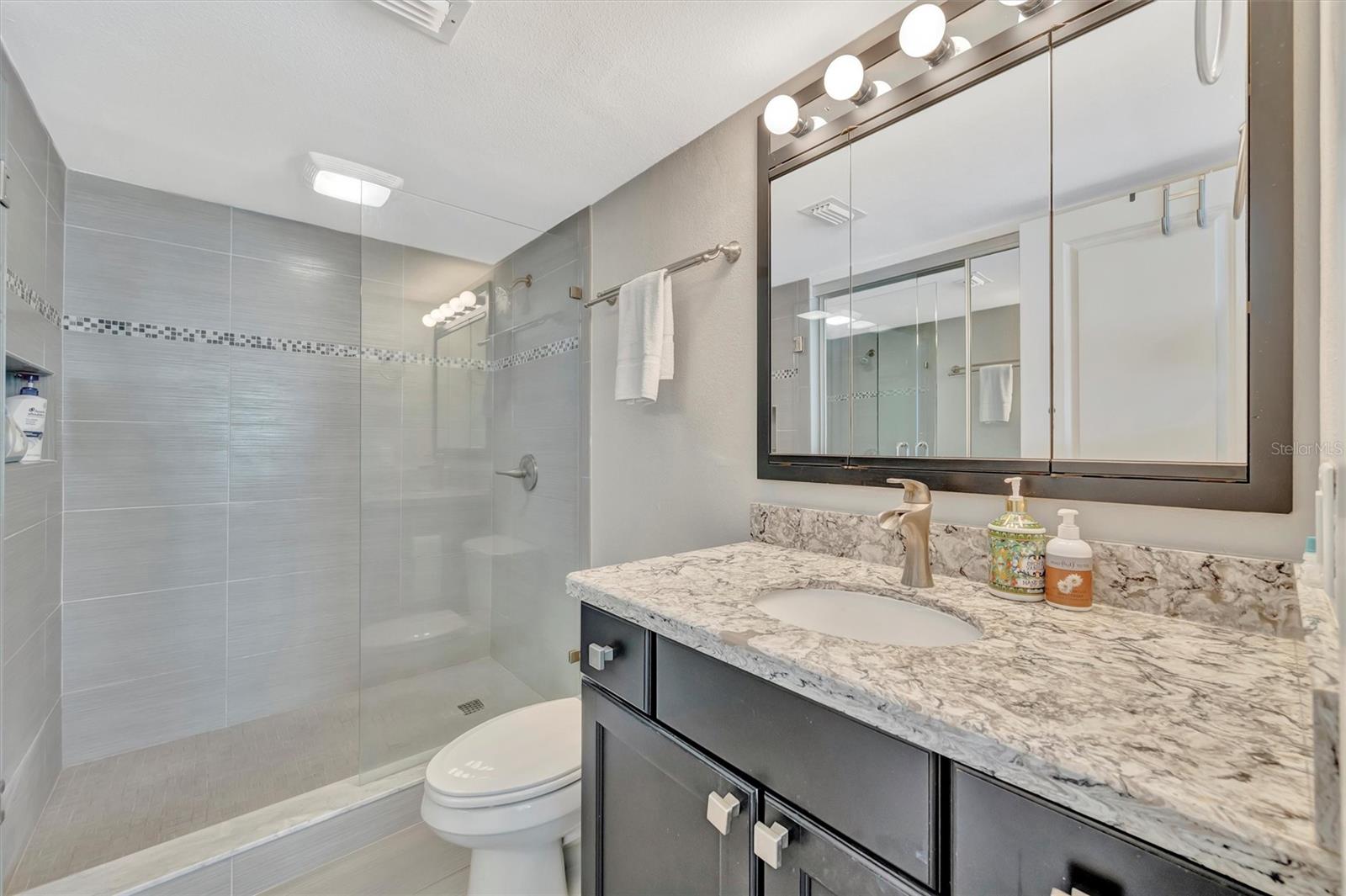 REDINGTON TOWERS 1 CONDO - Residential