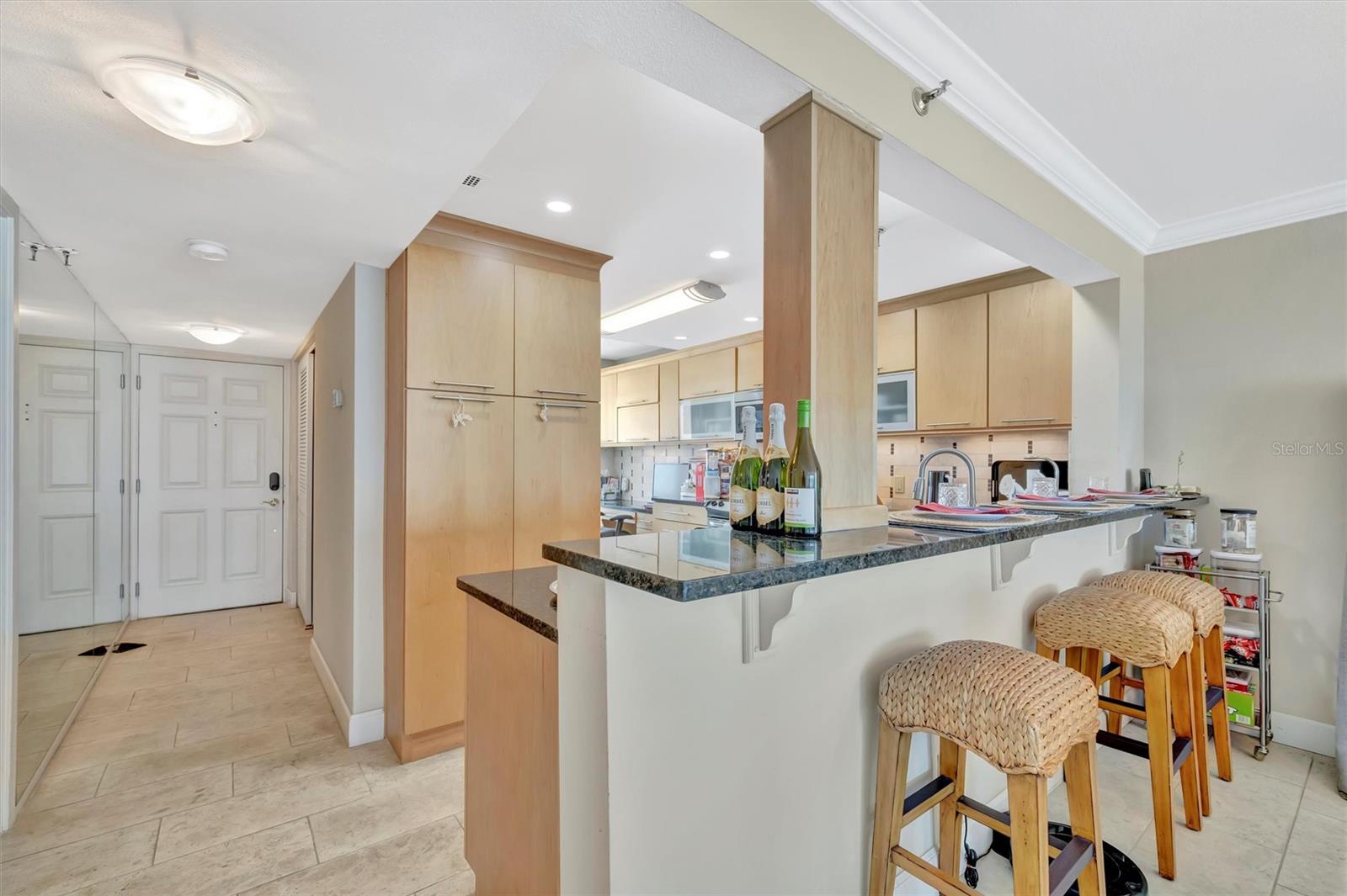 REDINGTON TOWERS 1 CONDO - Residential