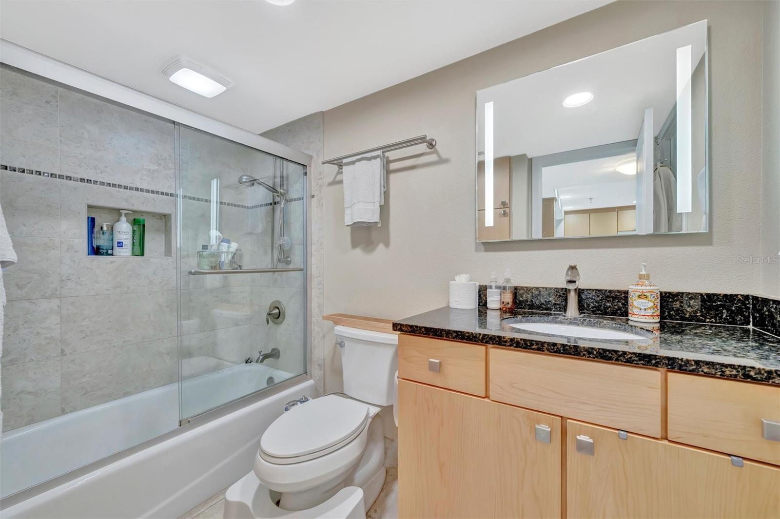 REDINGTON TOWERS 1 CONDO - Residential