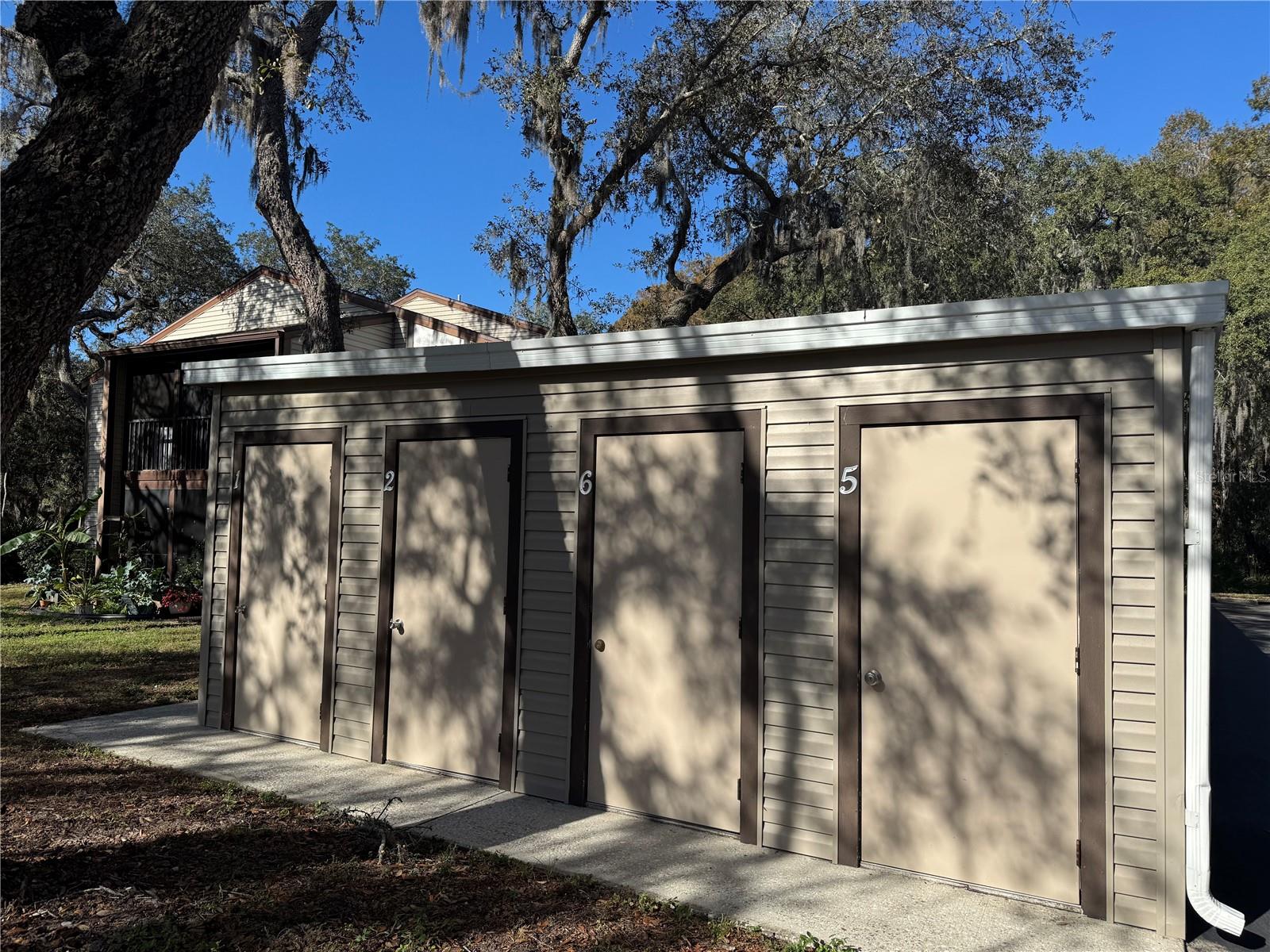 BAYWOOD MDWS CONDO - Residential Lease