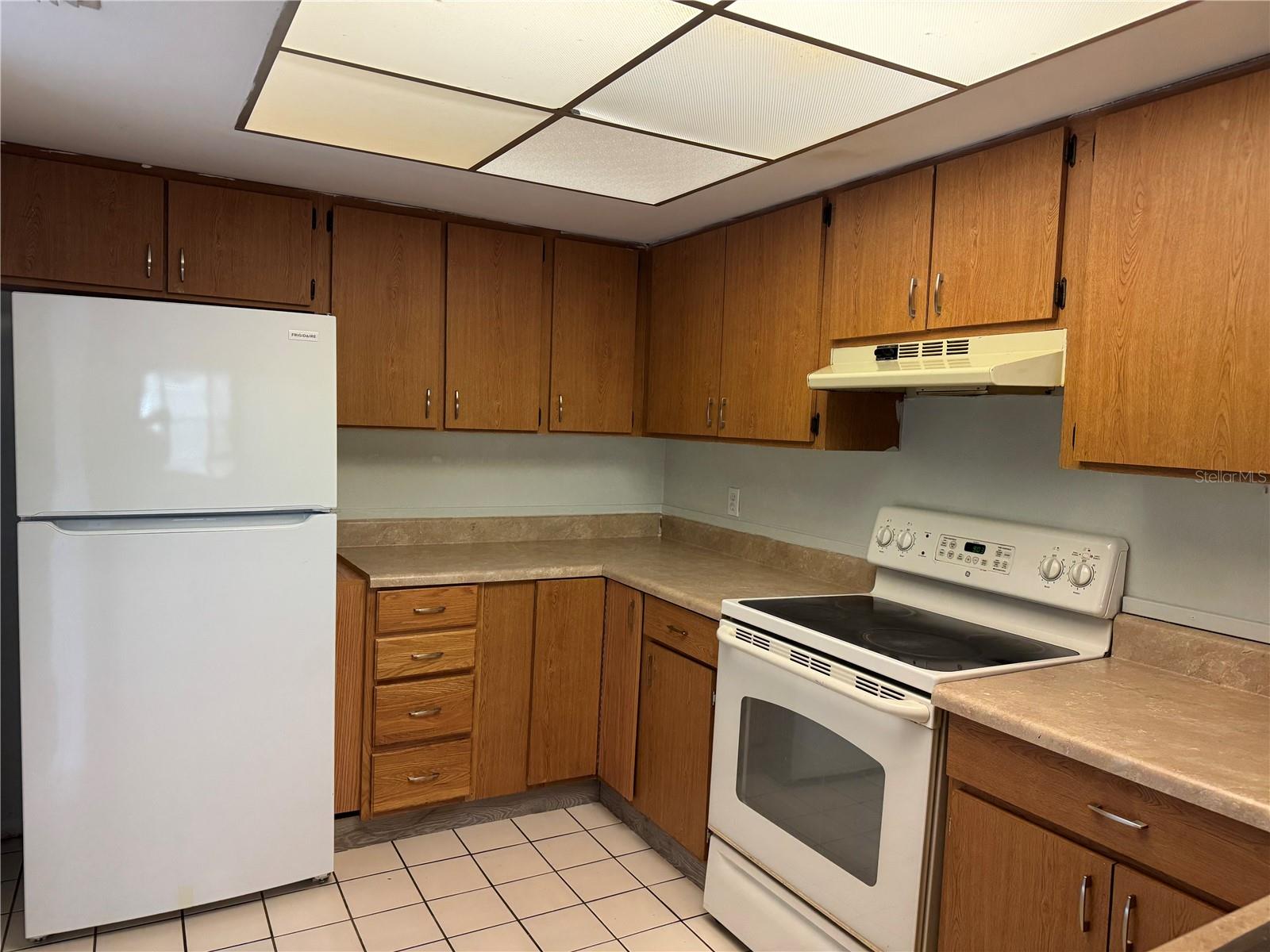 BAYWOOD MDWS CONDO - Residential Lease