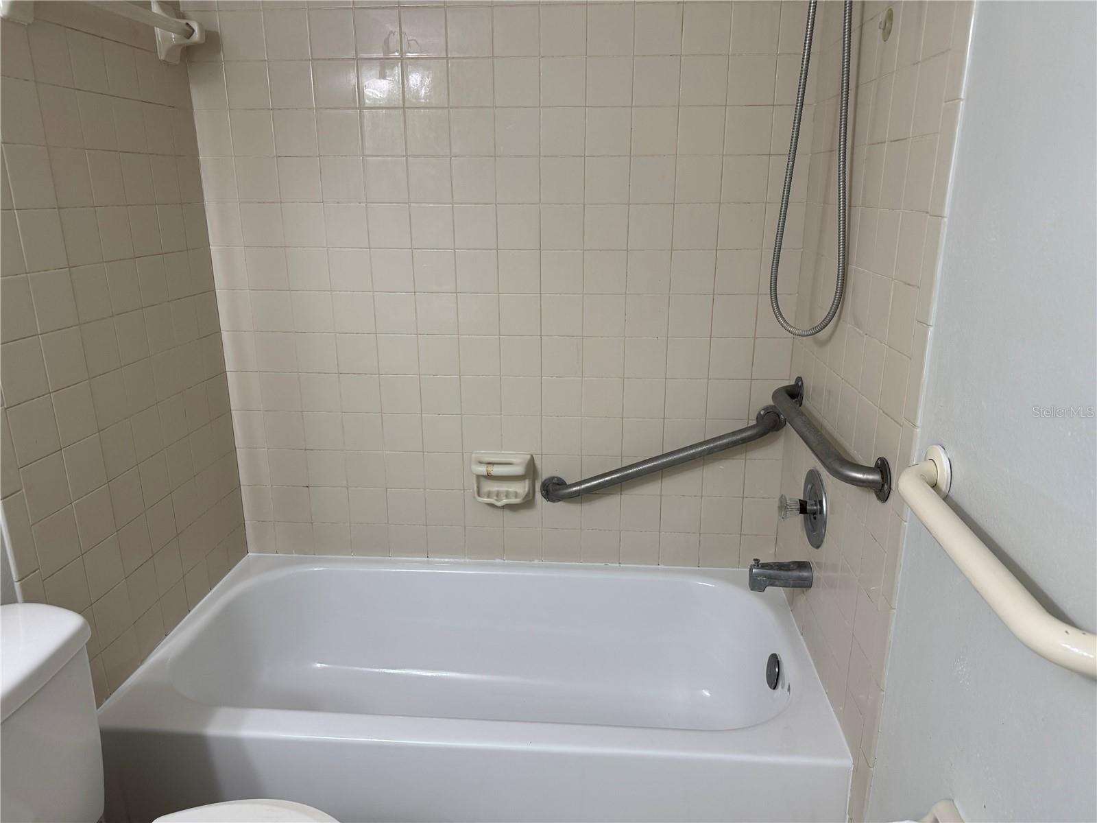 BAYWOOD MDWS CONDO - Residential Lease