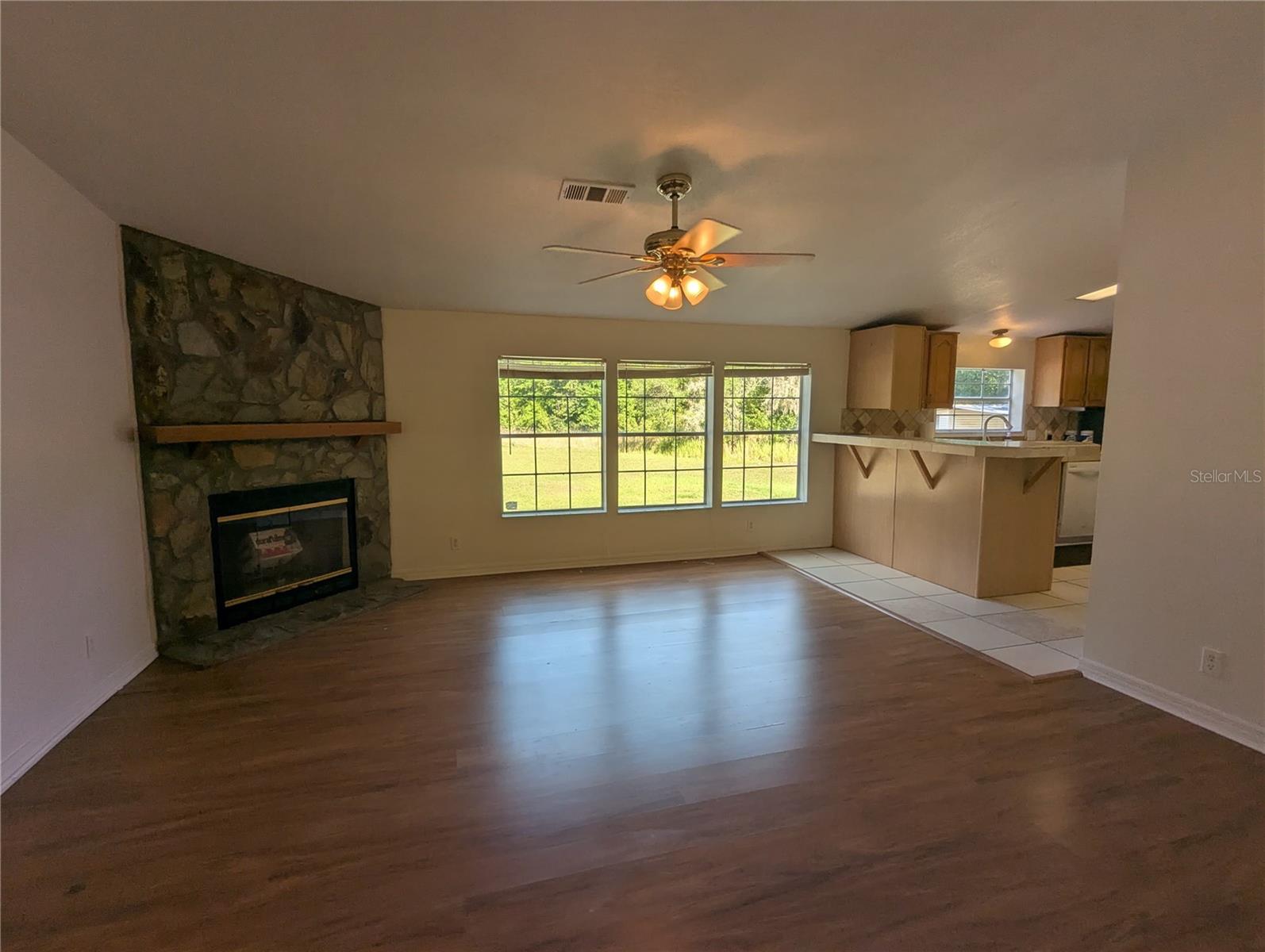 ACREAGE - Residential Lease