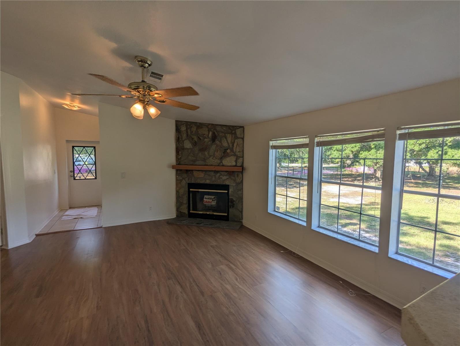 ACREAGE - Residential Lease