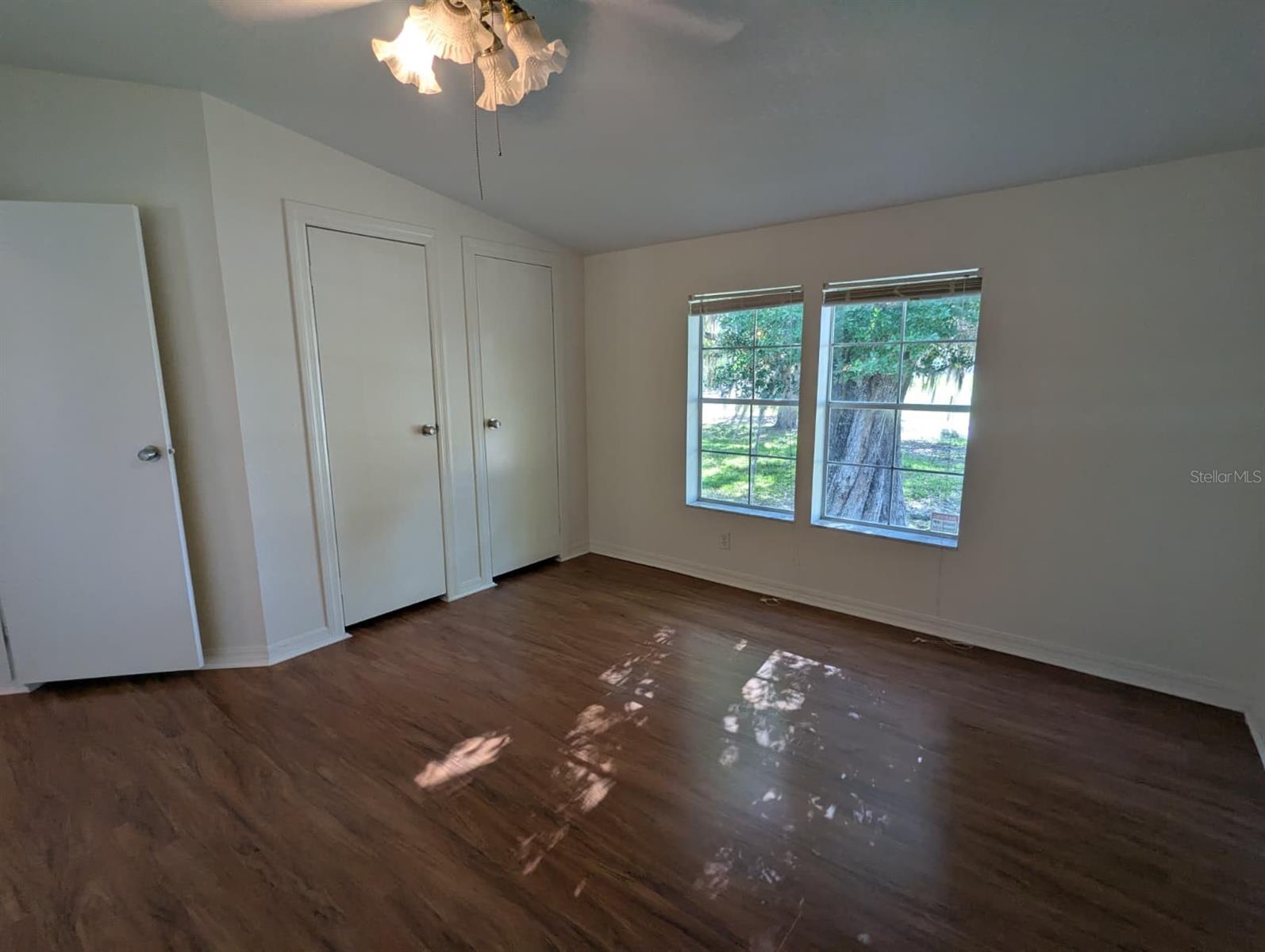 ACREAGE - Residential Lease