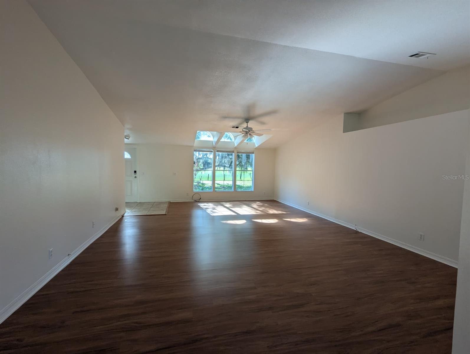 ACREAGE - Residential Lease