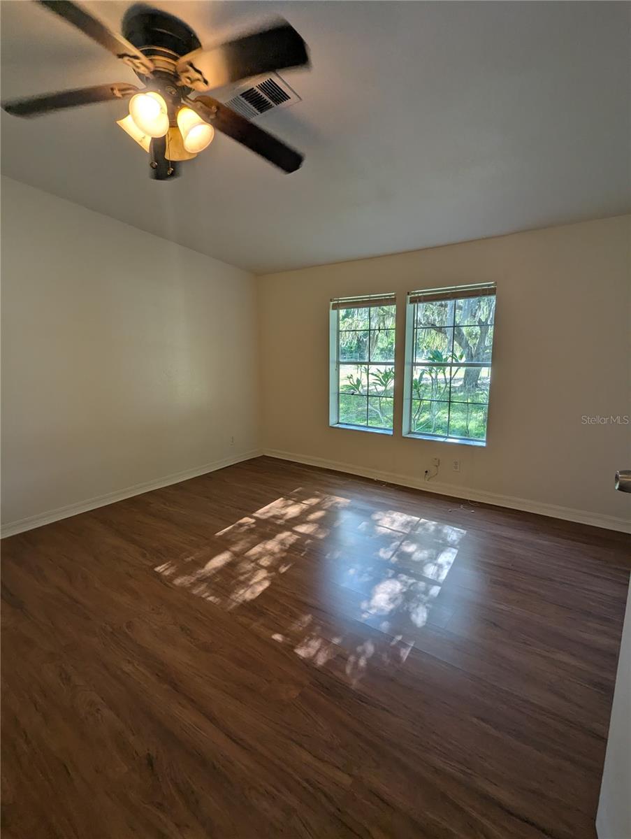 ACREAGE - Residential Lease