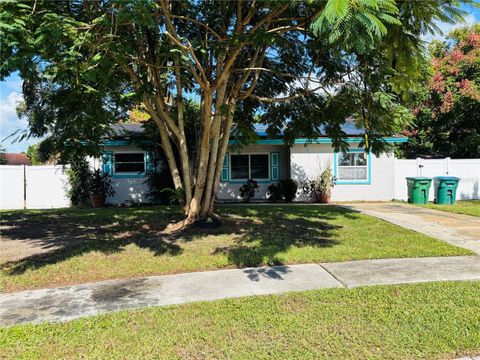 Photo of 710 East Court, Longwood, FL 32750 (MLS # S5137189)