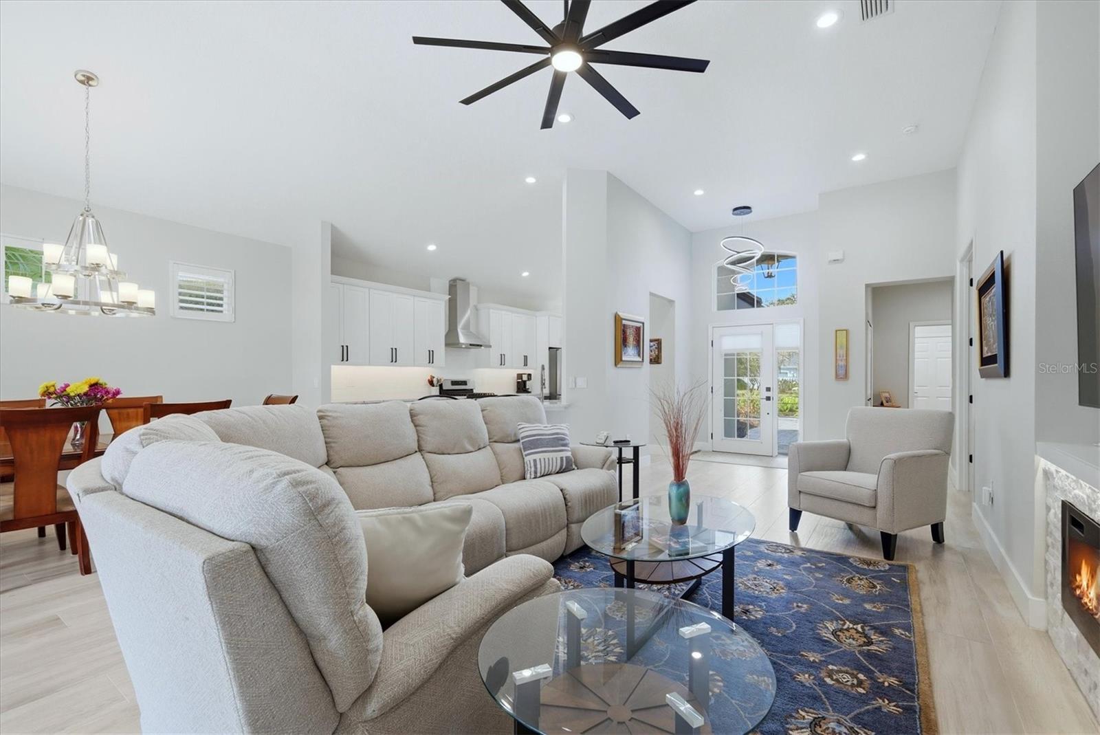 LAKEWOOD RANCH COUNTRY CLUB - Residential