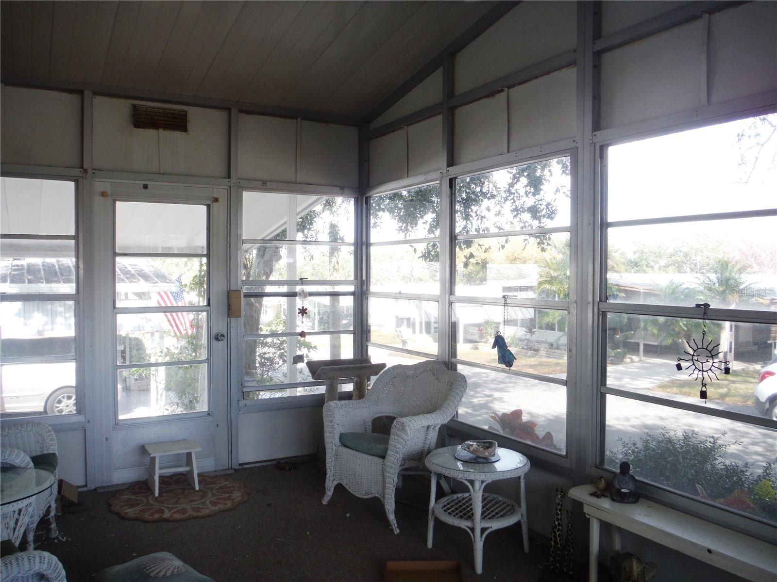92 JACARANDA DRIVE 11