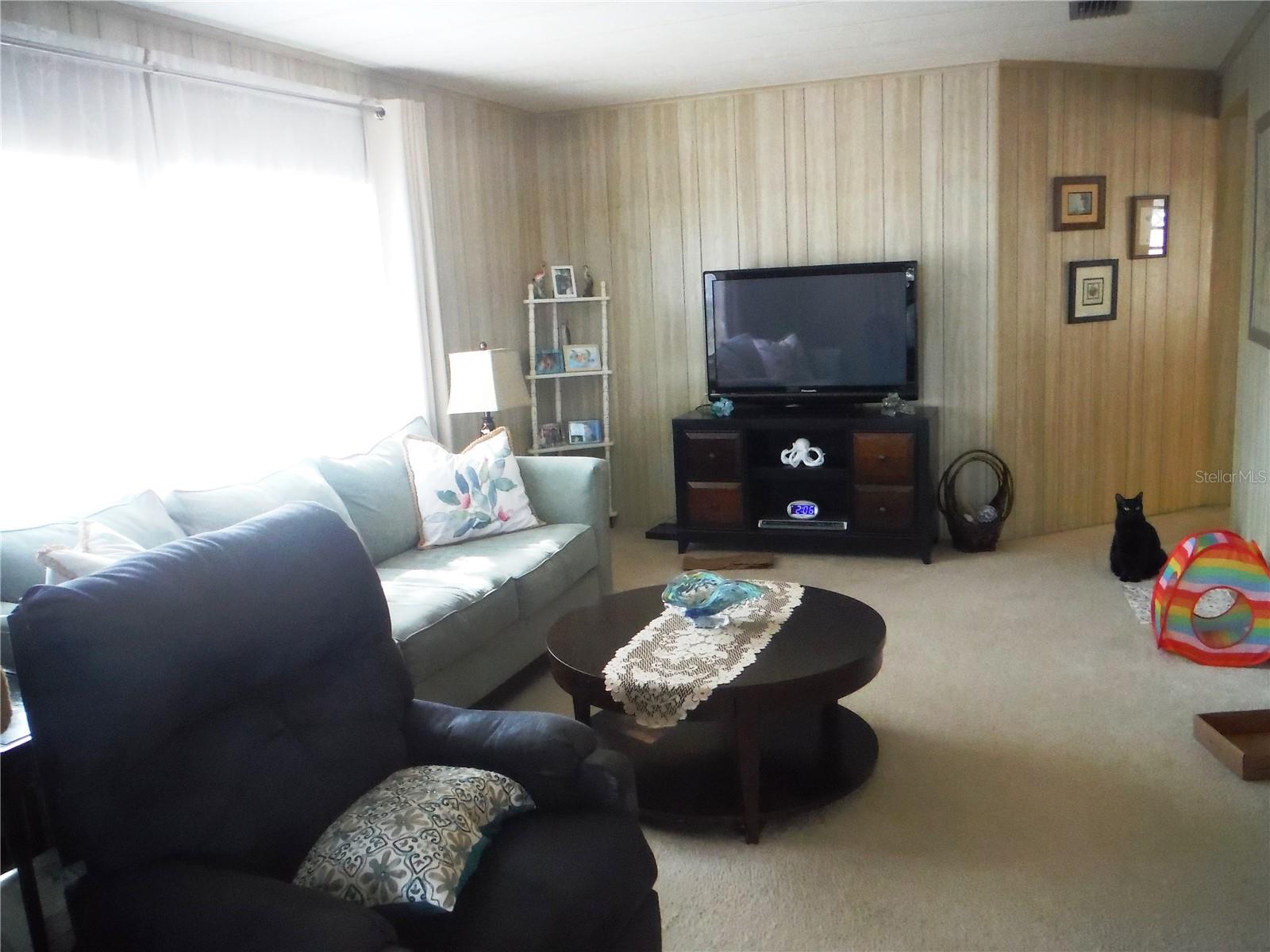 92 JACARANDA DRIVE 11