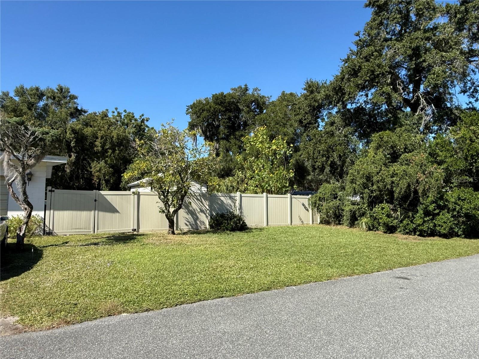 LEESBURG SUNSET TERRACE - Residential