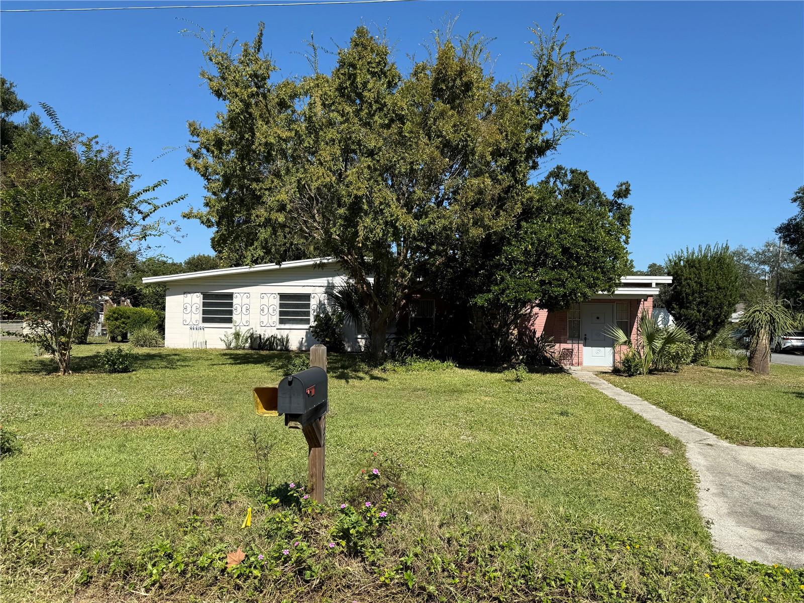 LEESBURG SUNSET TERRACE - Residential